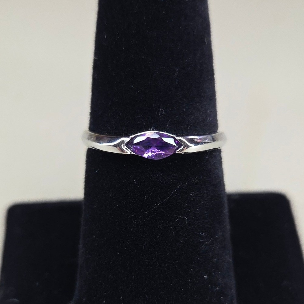 Silver Tone Amethyst Colored Glass Marquise Ring Size 8 Purple Solitaire Band